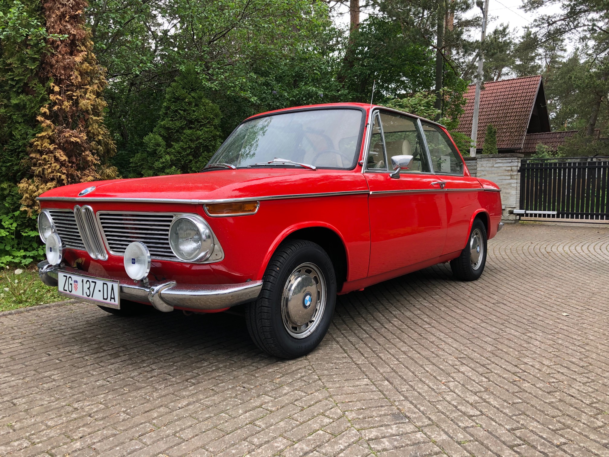 BMW 2002 Eestis